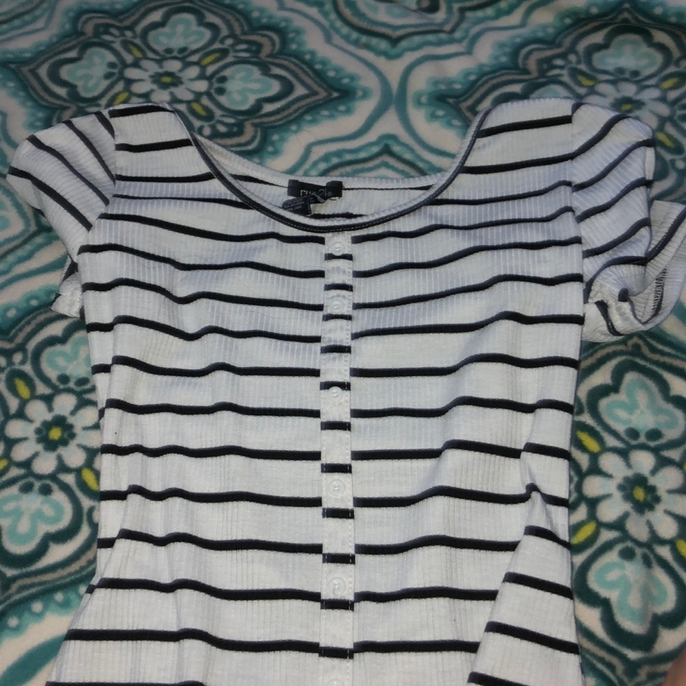 Rue 21 shirt